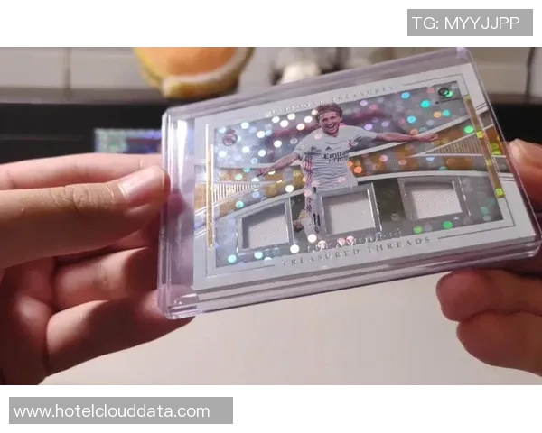 足球球星卡游戏版全新盒装系列集结，带你体验极速竞技与收藏乐趣